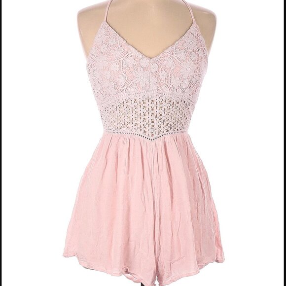Abercrombie & Fitch -- Light Pink Crocheted Romper - Picture 5 of 6